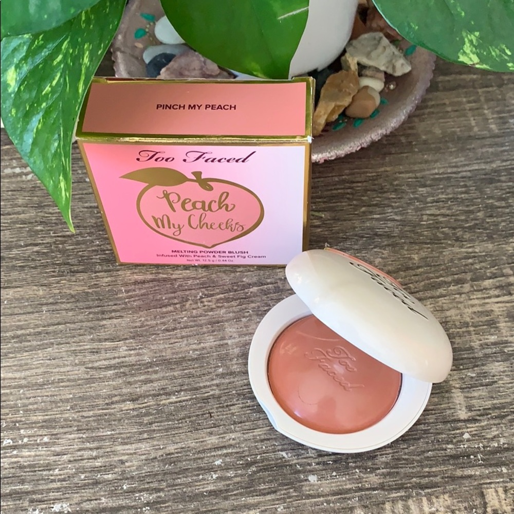 Too Faced Limited Edition Pinch My Peach